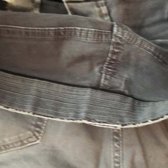 Bundle of two pairs of gray pants - Picture 11 of 11